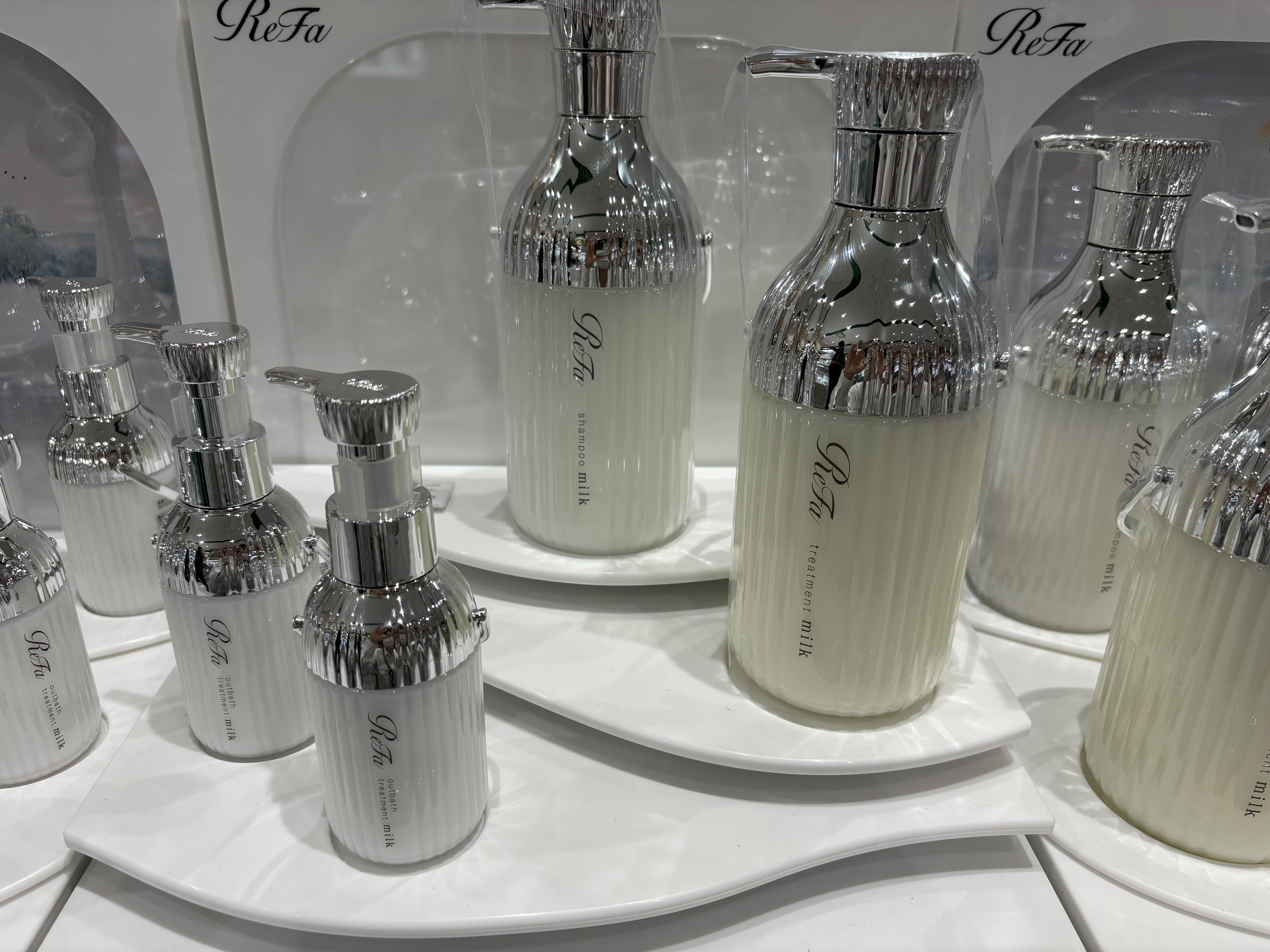 話題のヘアケア商品入荷しました【プラグスマーケット広島LECT店】
