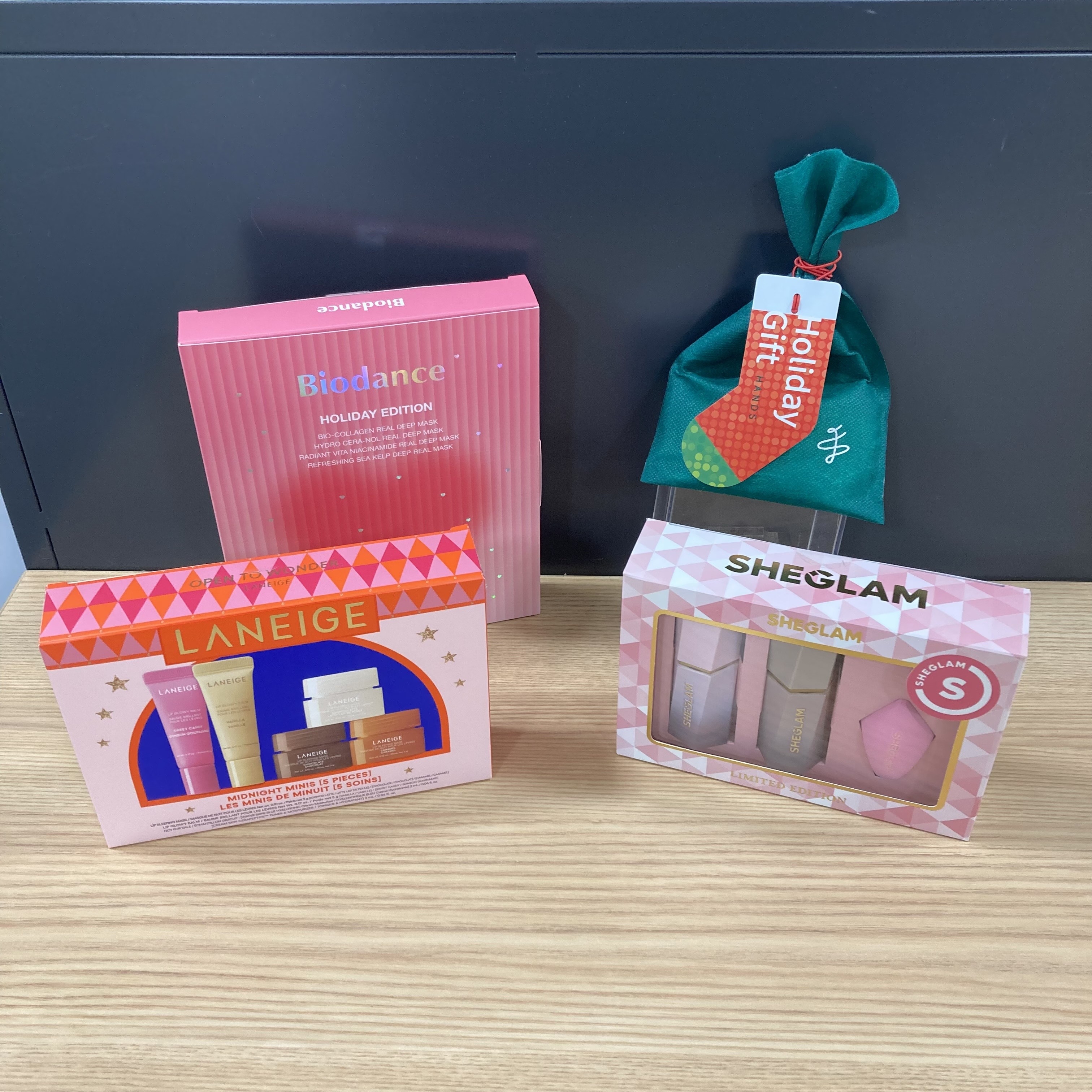 ホリデーギフトにおすすめ！スキンケア・コスメアイテム【プラグスマーケット下松店】